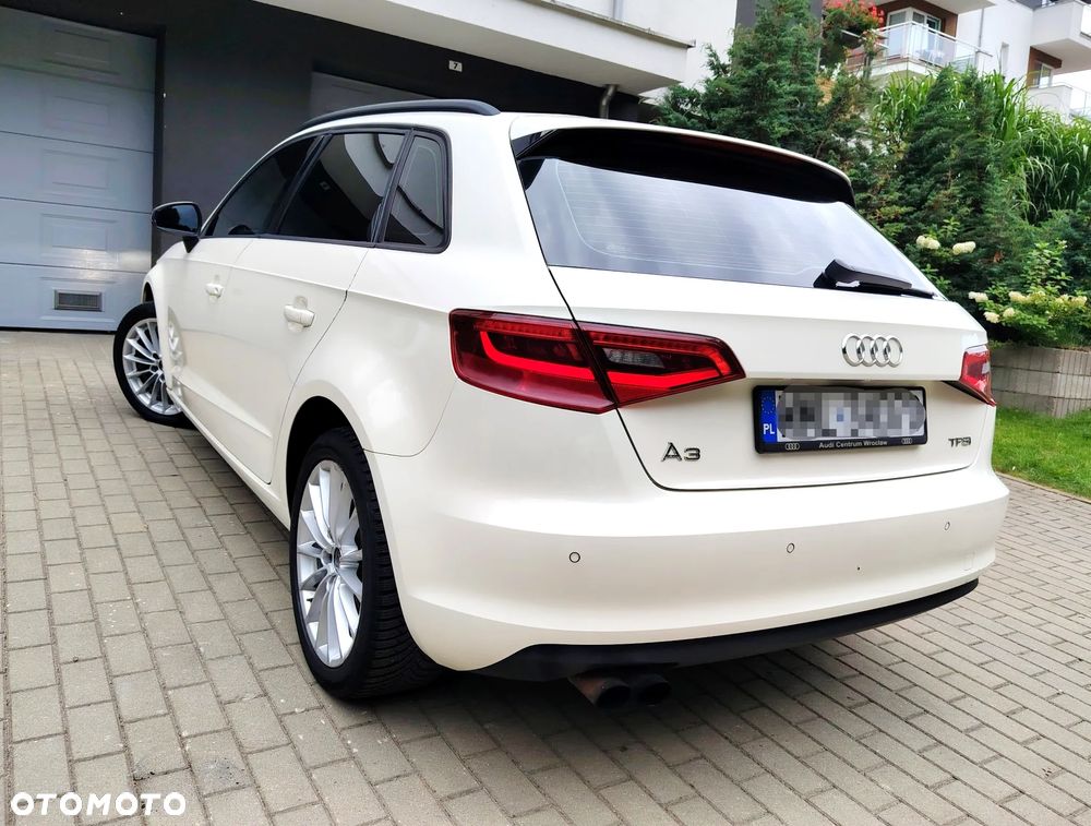 Audi A3 Sportback 1.4 TFSI S tronic Ambiente - 4