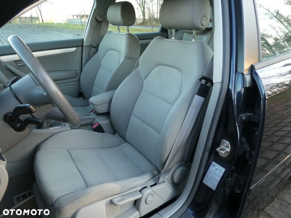 Audi A4 Avant 1.8 T - 10