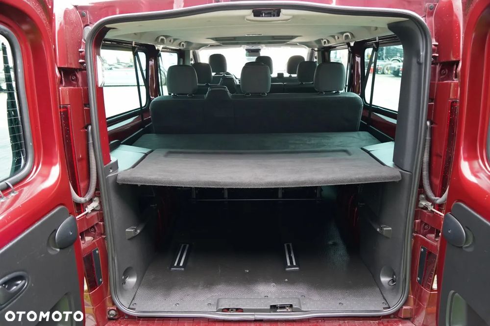Renault TRAFIC III / BUS / 9 MIEJSC / 2022 ROK / PIERWSZY WŁAŚCICIEL / SERWISOWANY - 34