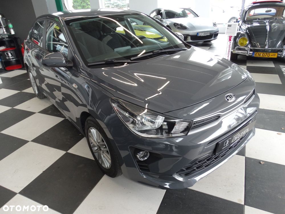 Kia Rio - 10