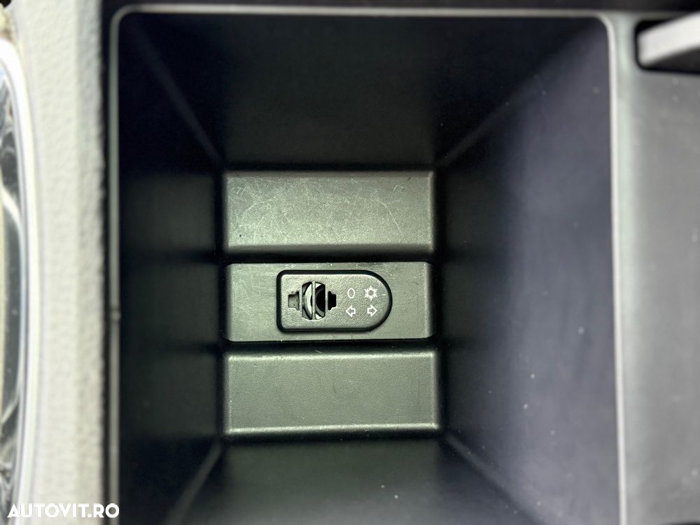 MG EHS 1.5T-GDI PHEV Luxury - 27