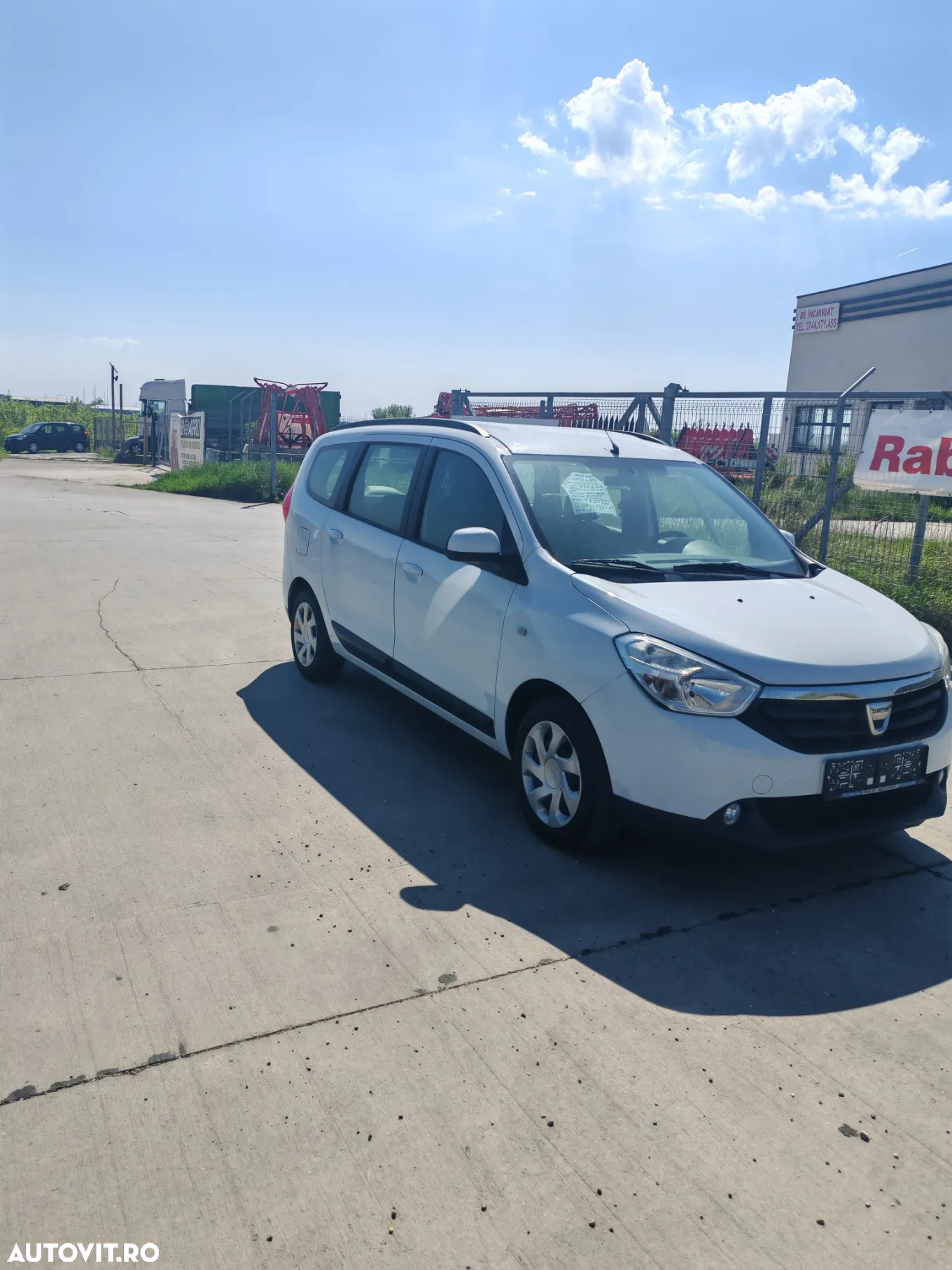Dacia Lodgy 1.2 TCe 115 CP Laureate - 4