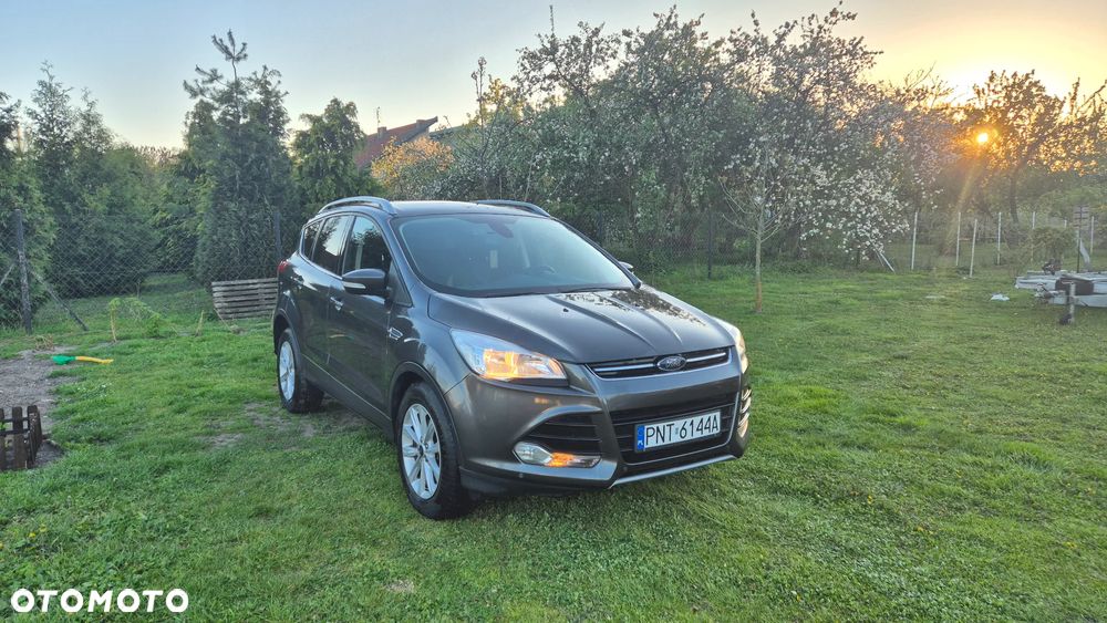 Ford Kuga 2.0 TDCi 2x4 Titanium - 10