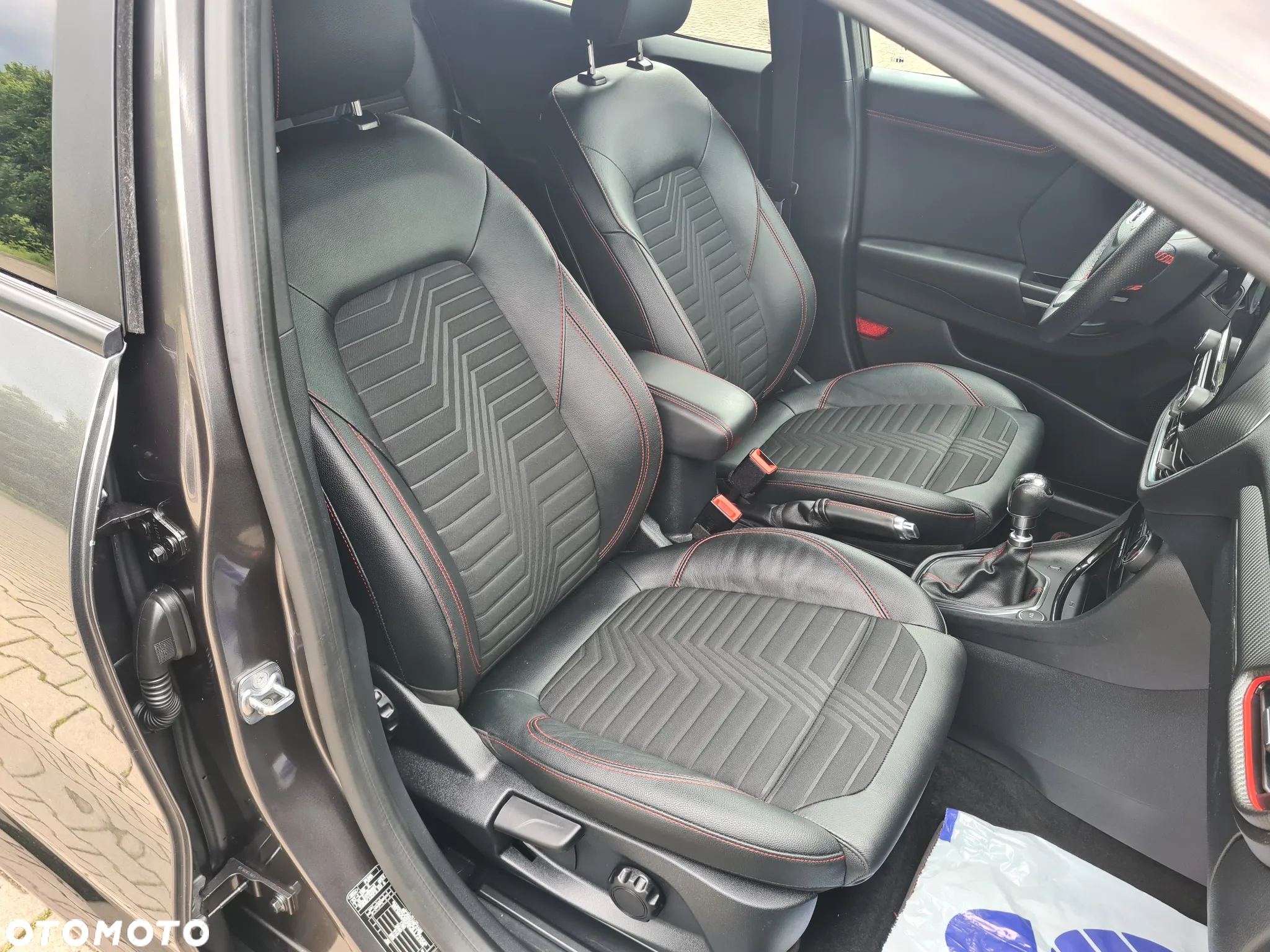 Ford Puma 1.0 EcoBoost Hybrid ST-LINE DESIGN - 24