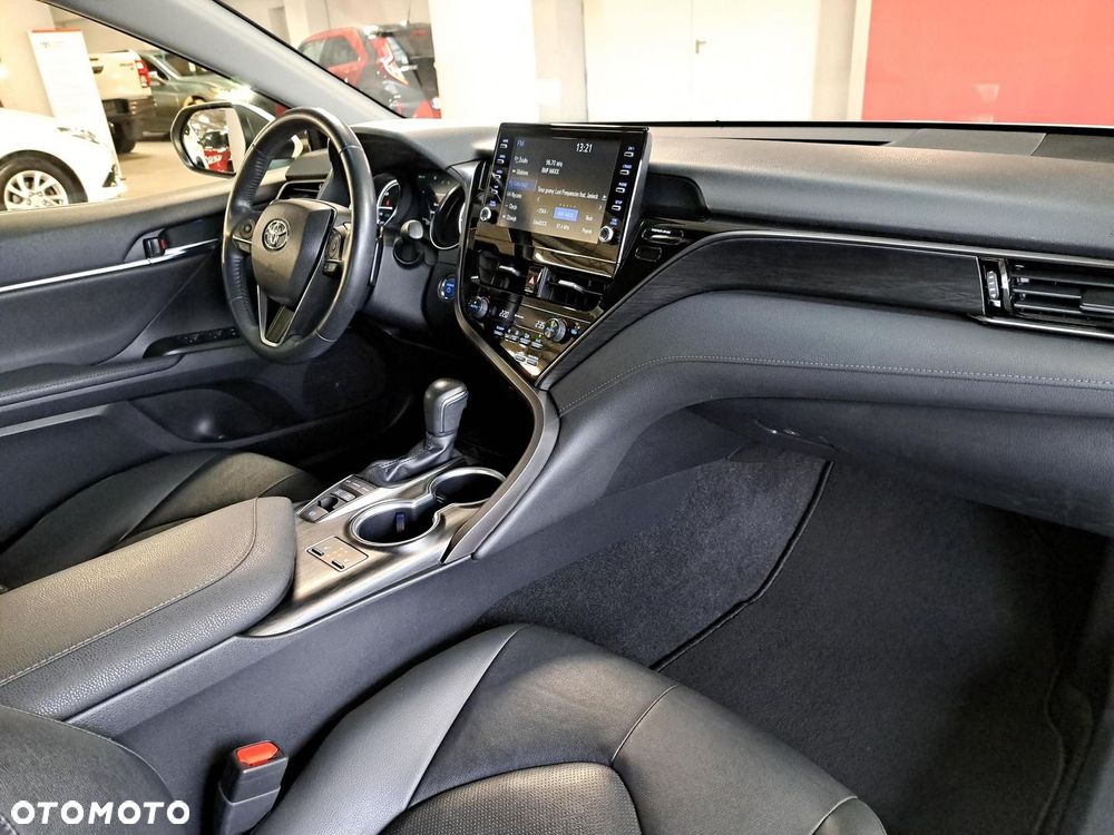 Toyota Camry 2.5 Hybrid Executive CVT - 16
