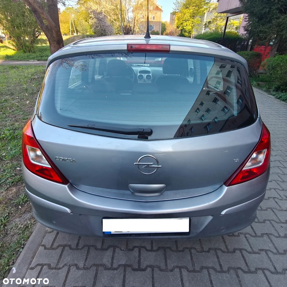Opel Corsa 1.2 16V Cosmo - 3