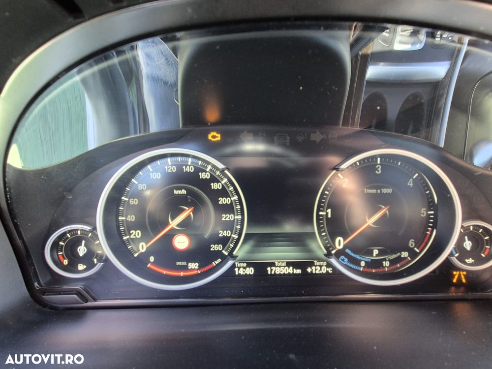 BMW X5 xDrive40d - 17