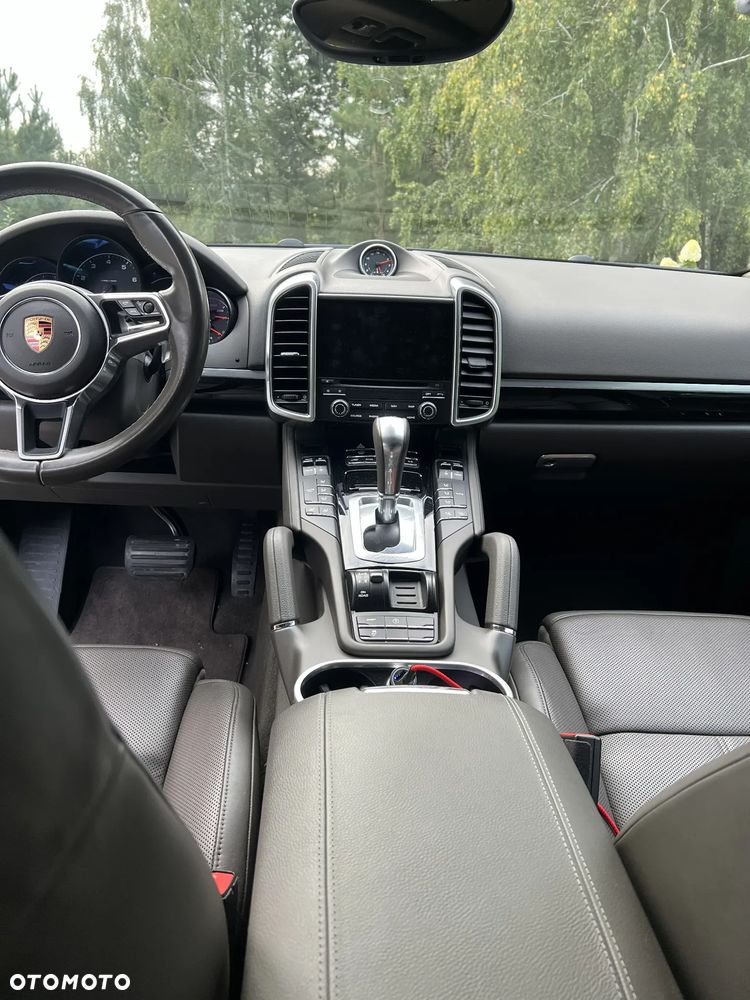 Porsche Cayenne Platinum Edition - 6