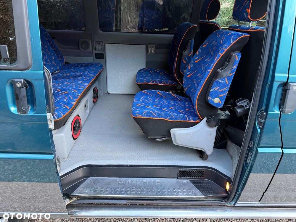 Volkswagen Multivan - 9