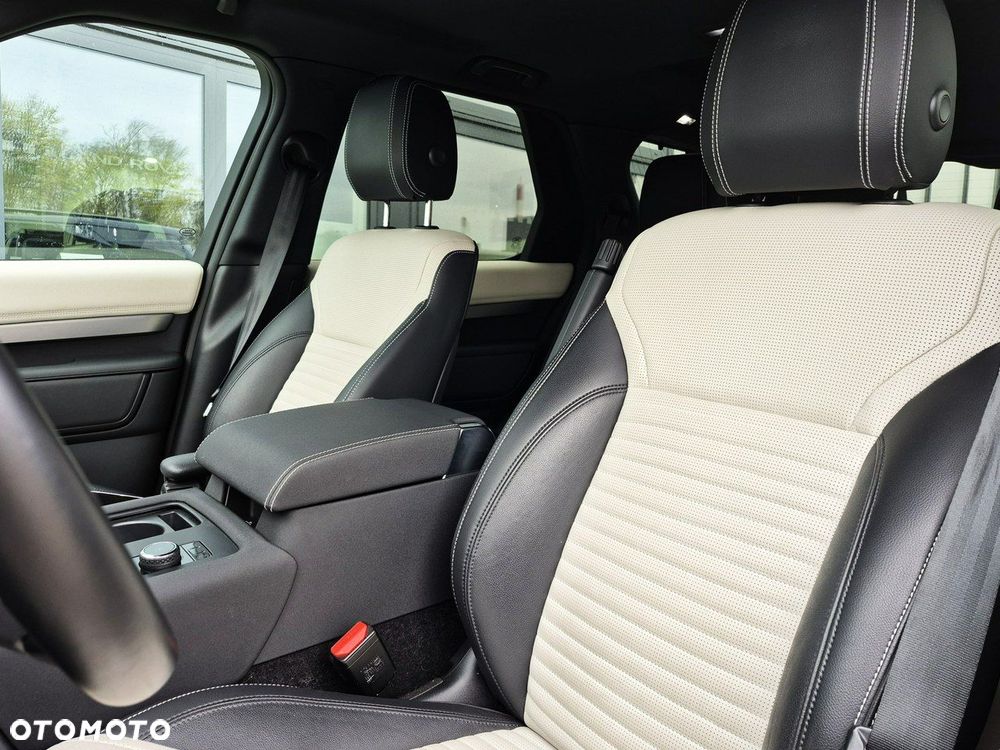 Land Rover Discovery 3.0 D250 mHEV R-Dynamic S - 22