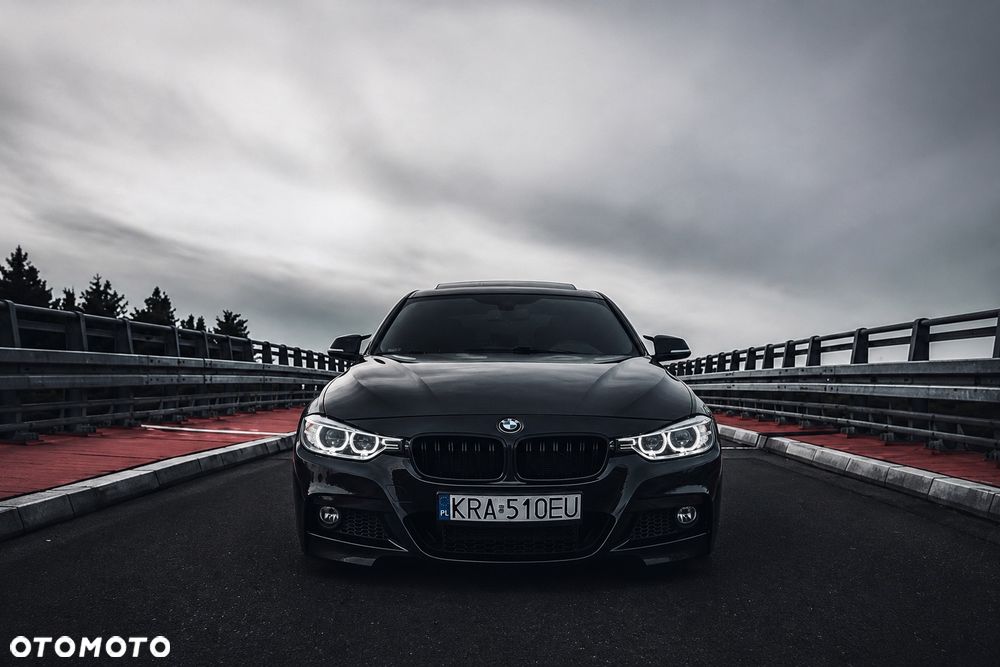 BMW Seria 3 328i - 1