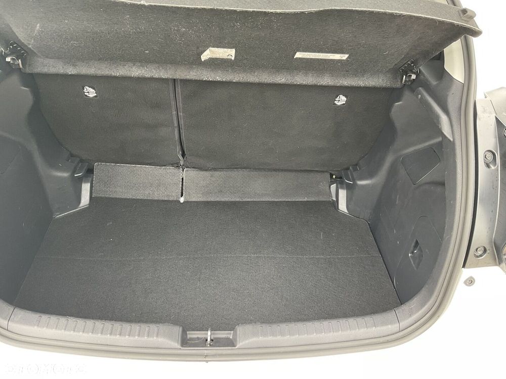 Toyota Yaris Hybrid 1.5 Comfort - 13