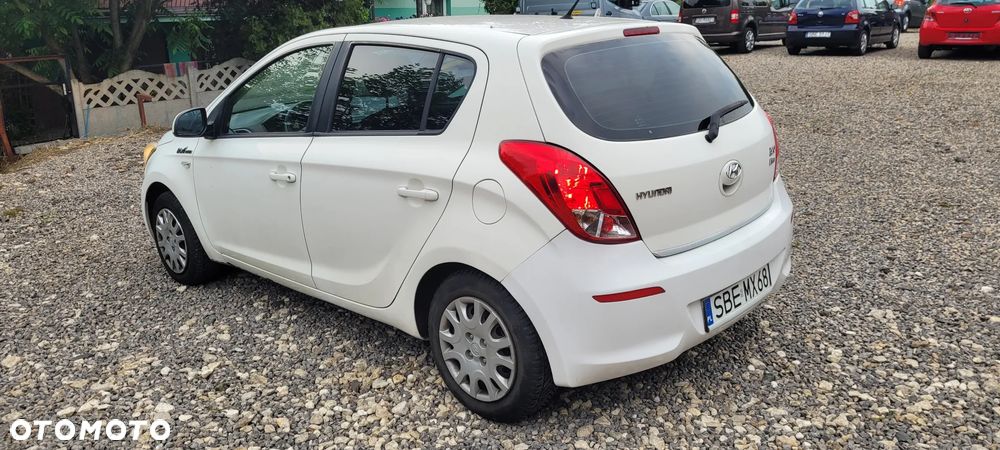 Hyundai i20 1.1 CRDi Style - 35