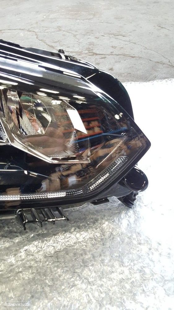 Farol Frente Direito / Otica Direita Peugeot 208 Ii (Ub_, Up_, Uw_, Uj - 5