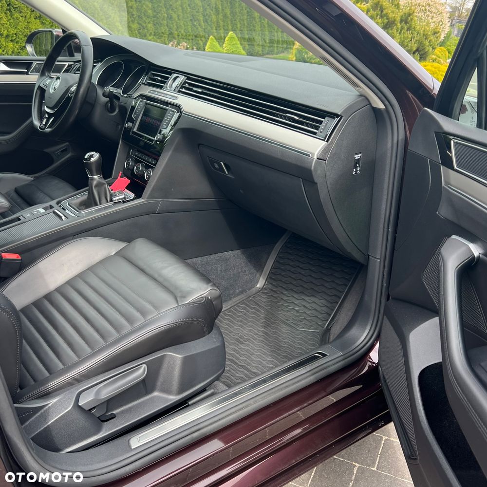 Volkswagen Passat 2.0 TDI BMT Highline - 27
