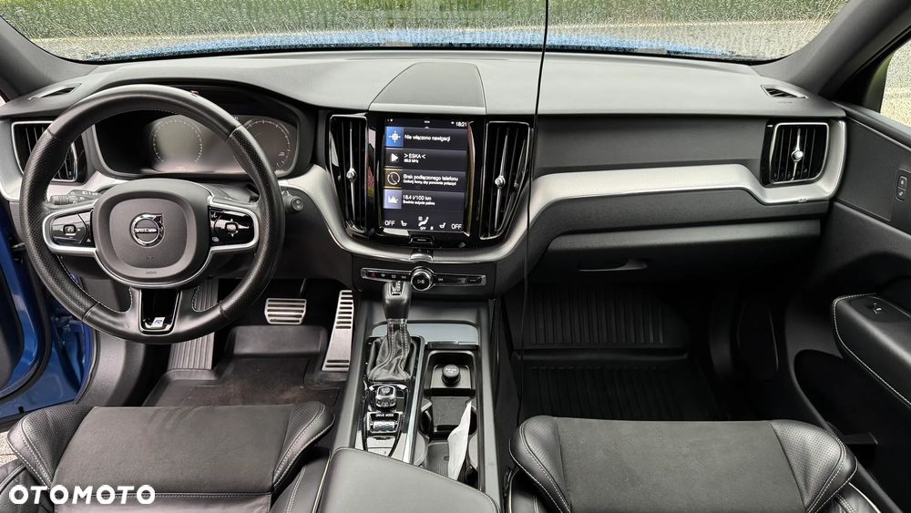 Volvo XC 60 T5 AWD R-Design - 12
