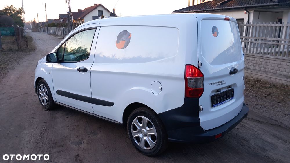 Ford Transit Courier - 3