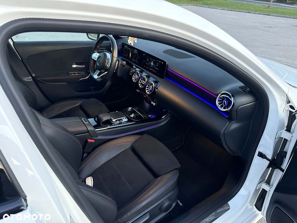 Mercedes-Benz Klasa A 250 4-Matic AMG Line 7G-DCT - 12