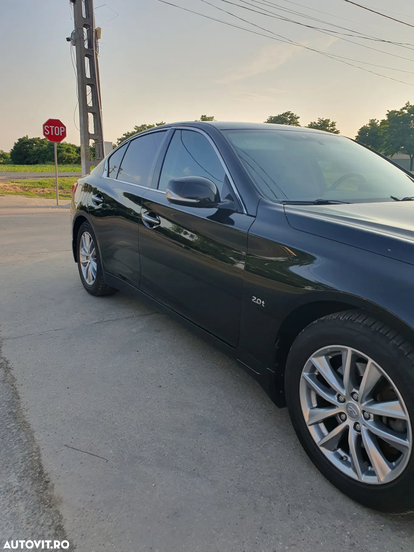 Infiniti Q50 2.0t Premium Executive - 4