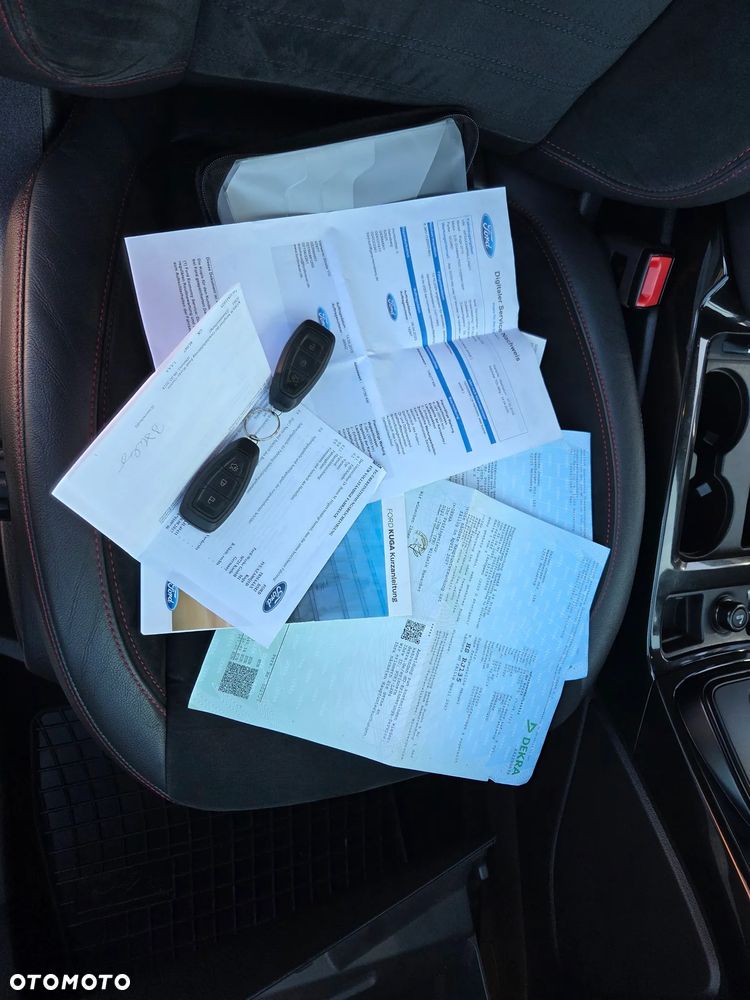 Ford Kuga 2.0 TDCi 4x4 ST-Line - 31