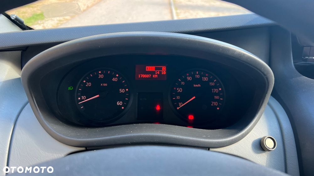 Renault Trafic - 12