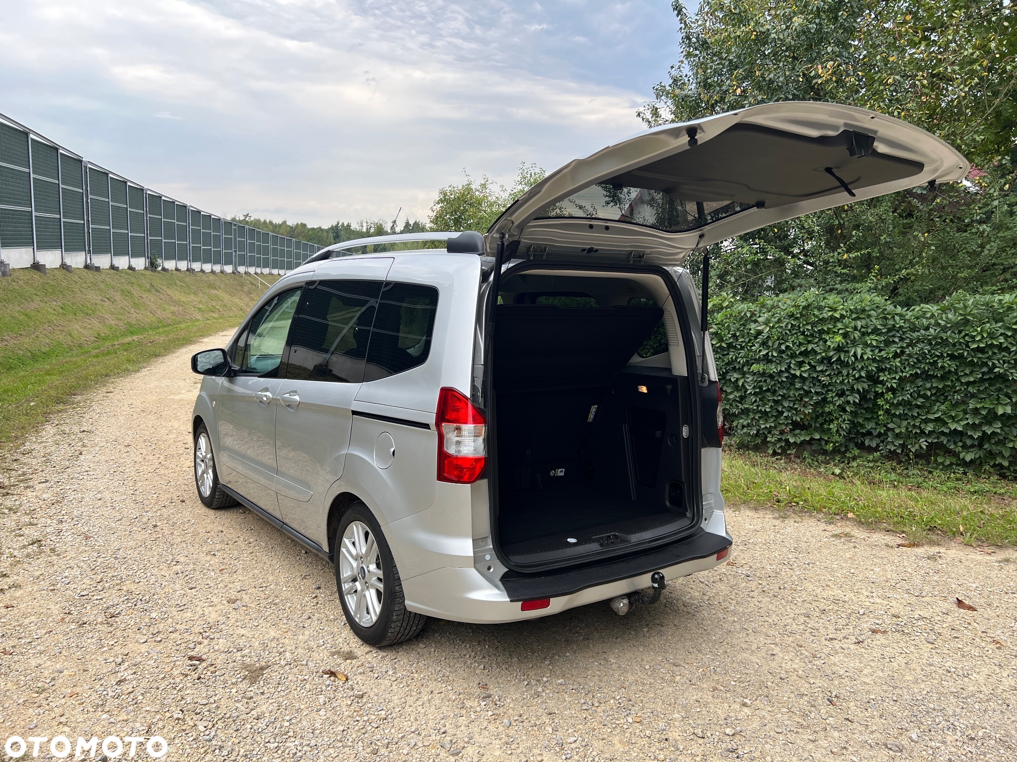 Ford Tourneo Courier 1.0 EcoBoost Trend - 20