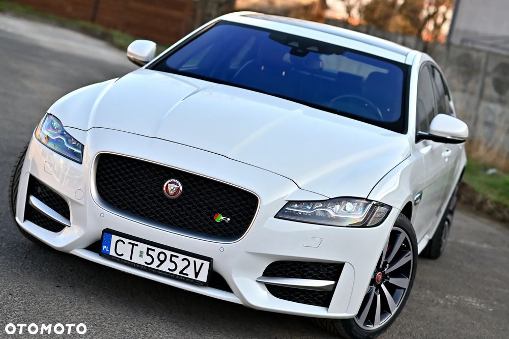 Jaguar XF 35t AWD R-Sport - 2