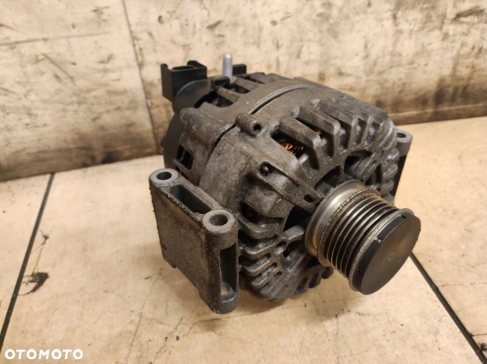 Alternator c klasa w205 3.0 v6 amg c43 - 1