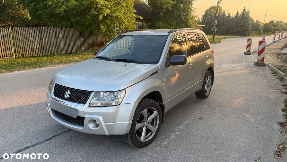 Suzuki Grand Vitara 2.0 - 1