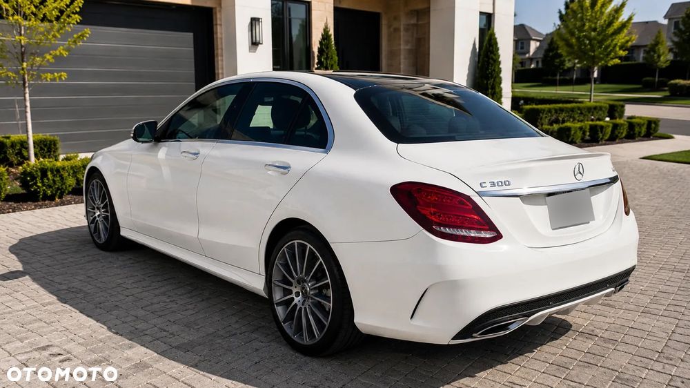 Mercedes-Benz Klasa C 300 9G-TRONIC AMG Line - 3