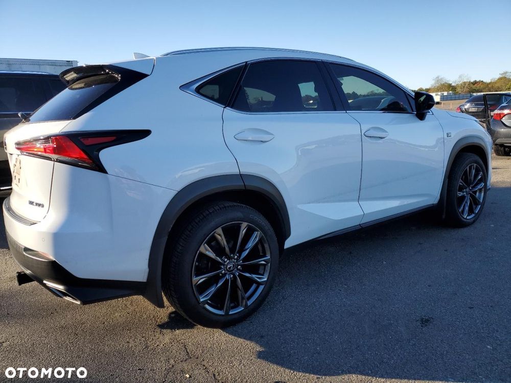 Lexus NX 300 AWD - 4