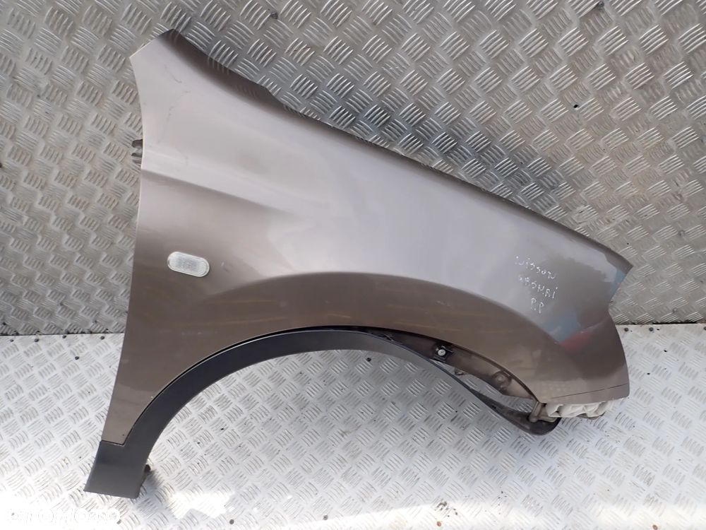 BŁOTNIK PRAWY PRZÓD NISSAN QASHQAI - 1