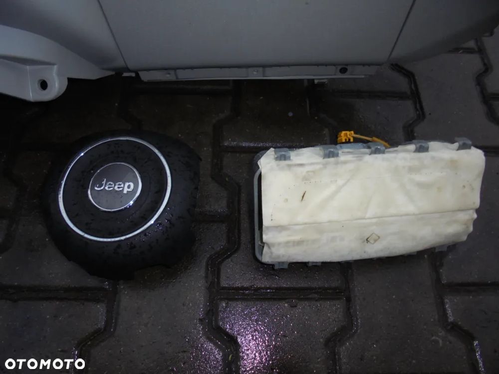 KOKPIT DESKA ROZDZIELCZA JEEP RENEGADE - 3