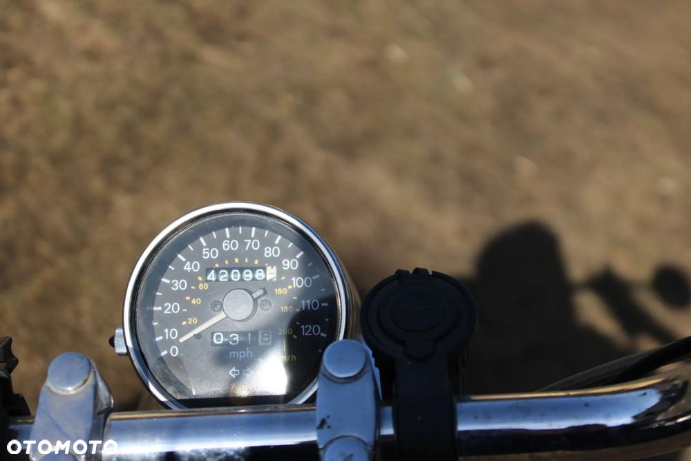 Suzuki Intruder - 10
