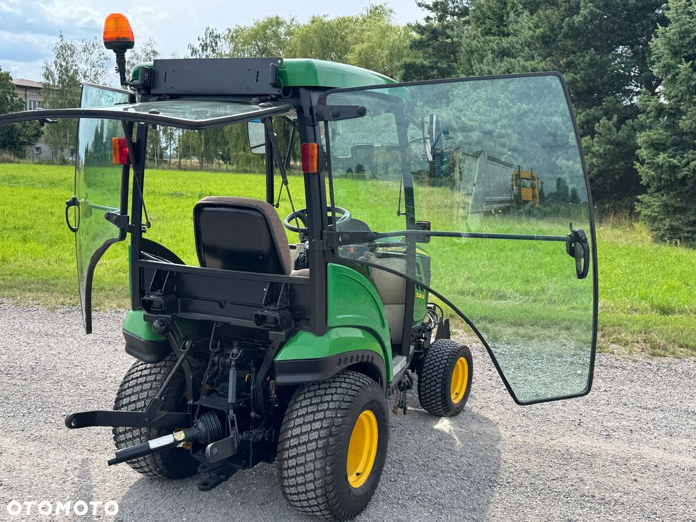 John Deere 1026R 4x4 4WD win wałek hydraulika pod pług tur - 8