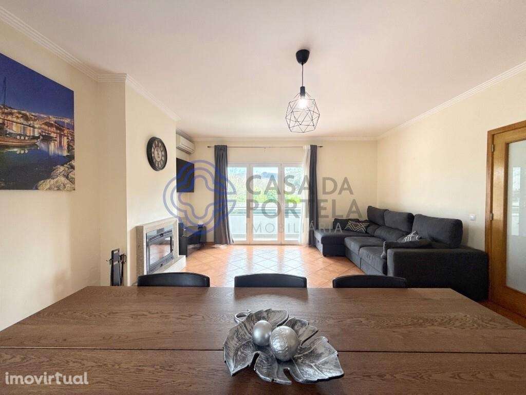 Moradia T3 com espaço exterior e garagem fechada em Fajões, Oliveira d - Grande imagem: 2/40