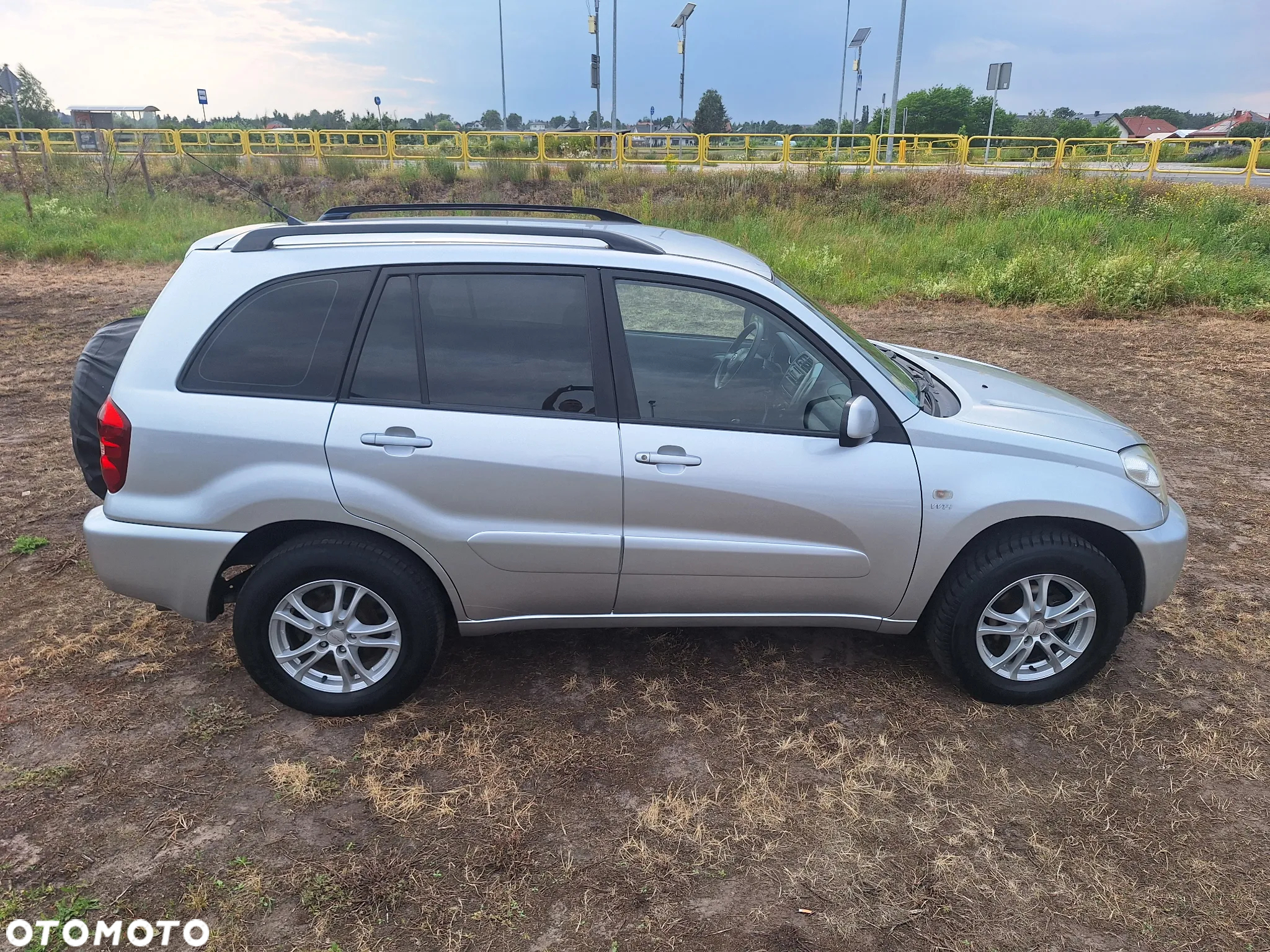 Toyota RAV4 1.8 VVT-i Terra 2WD - 23