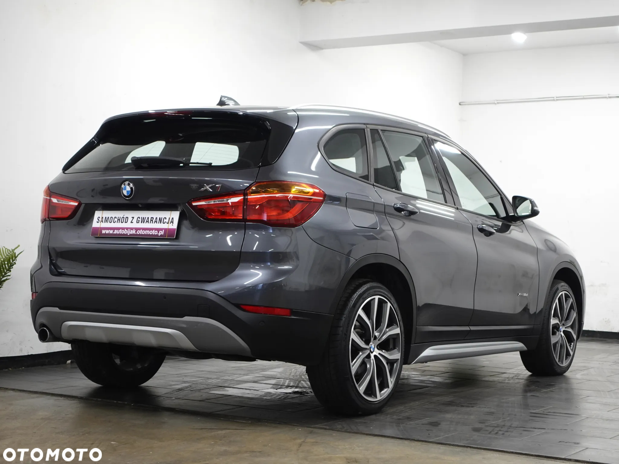 BMW X1 xDrive18d - 9