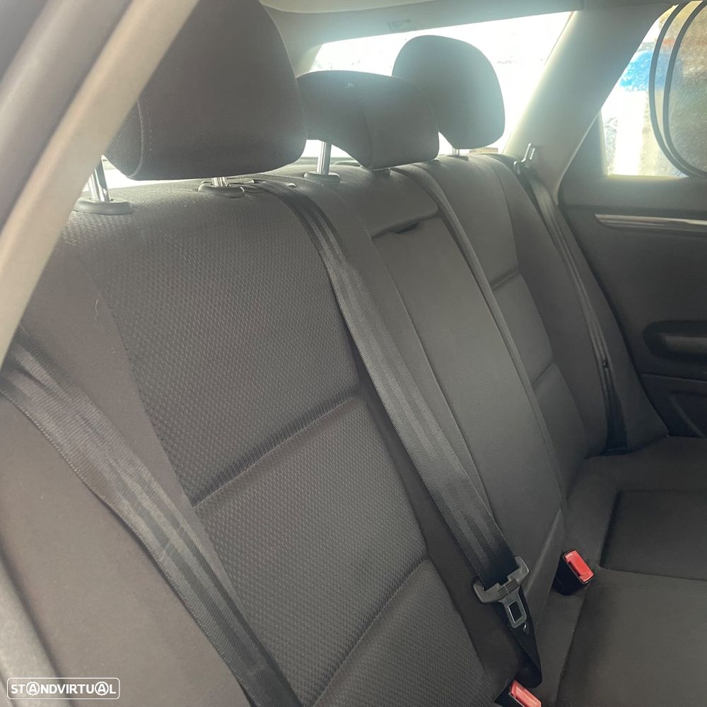 Audi A4 Avant 1.9 TDI - 23