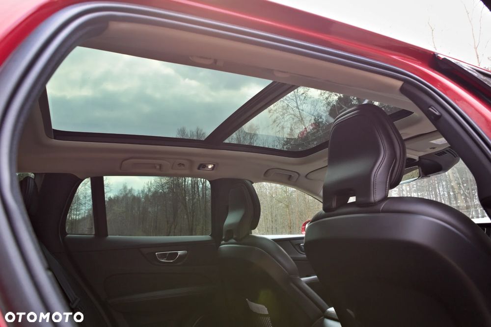 Volvo V60 D4 Momentum - 30