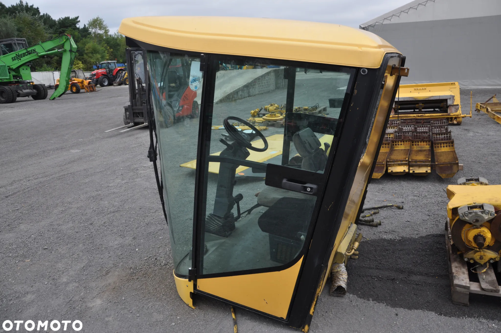 Kabina silnik skrzynia New Holland TX 64 65 66 67 68 - 24