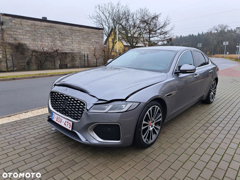 Jaguar XF D200 R-Dynamic HSE - 2