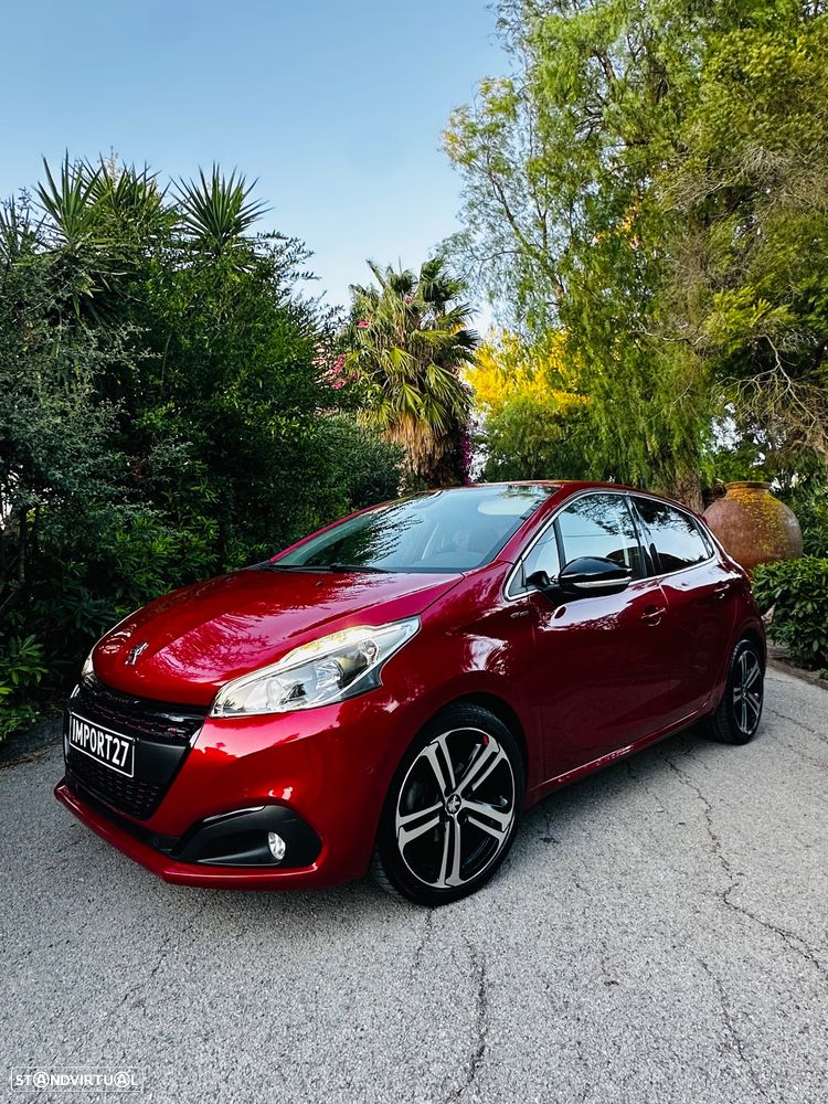 Peugeot 208 1.2 PureTech GT Line - 1