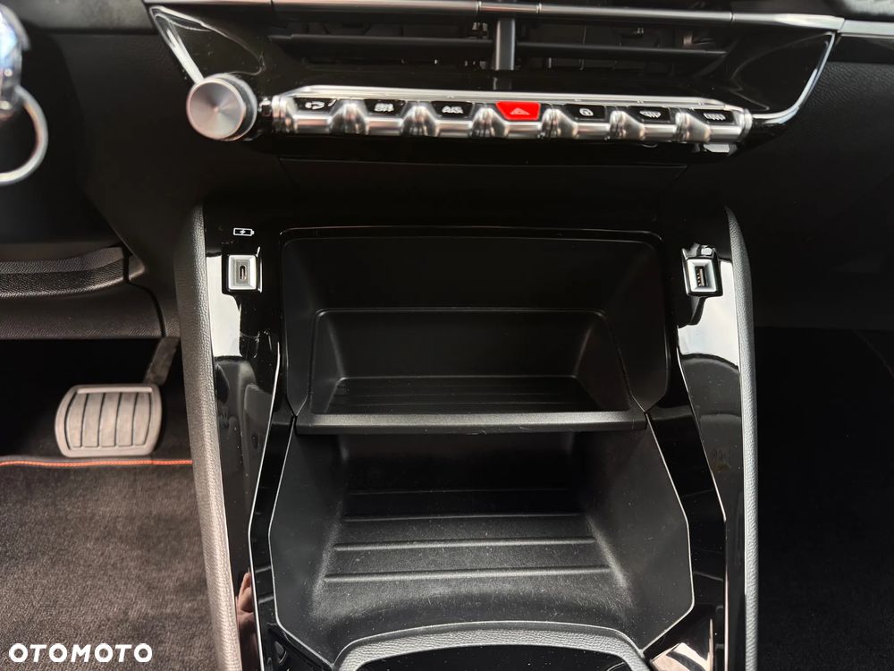 Peugeot 208 1.2 PureTech Allure S&S EAT8 - 16