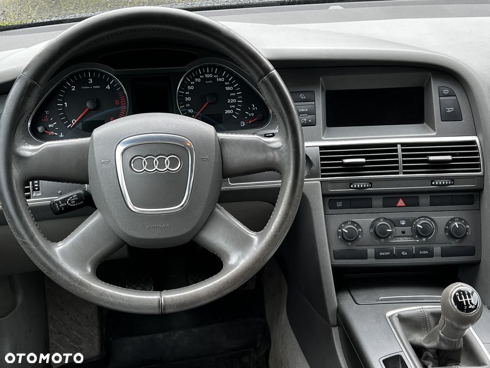 Audi A6 Avant 2.0 TDI - 15
