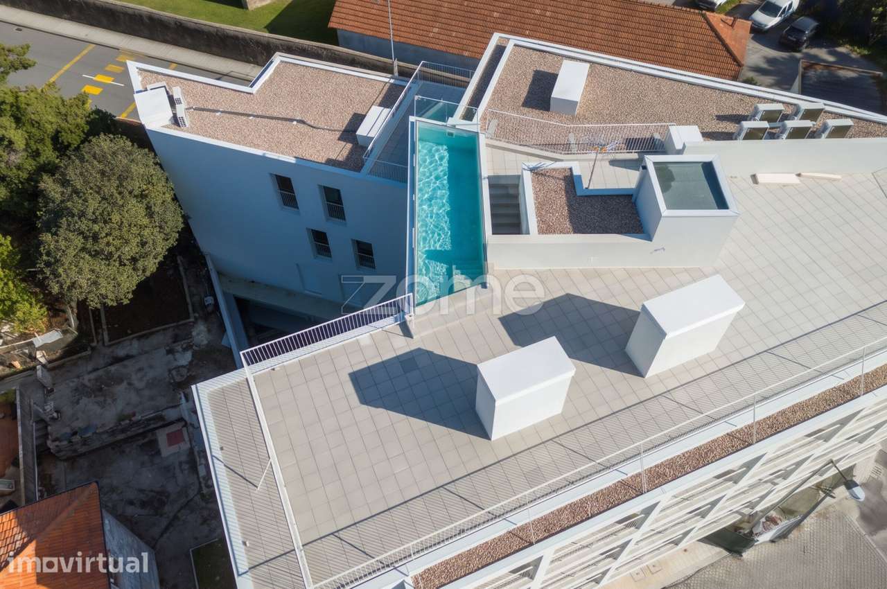 T2 Novo com piscina, varanda e garagem ao Norteshopping - Grande imagem: 4/32