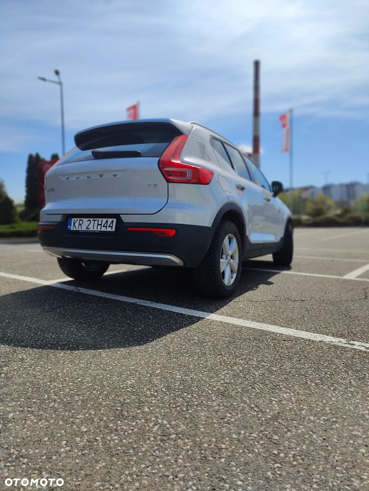 Volvo XC 40 T3 Momentum Pro - 3