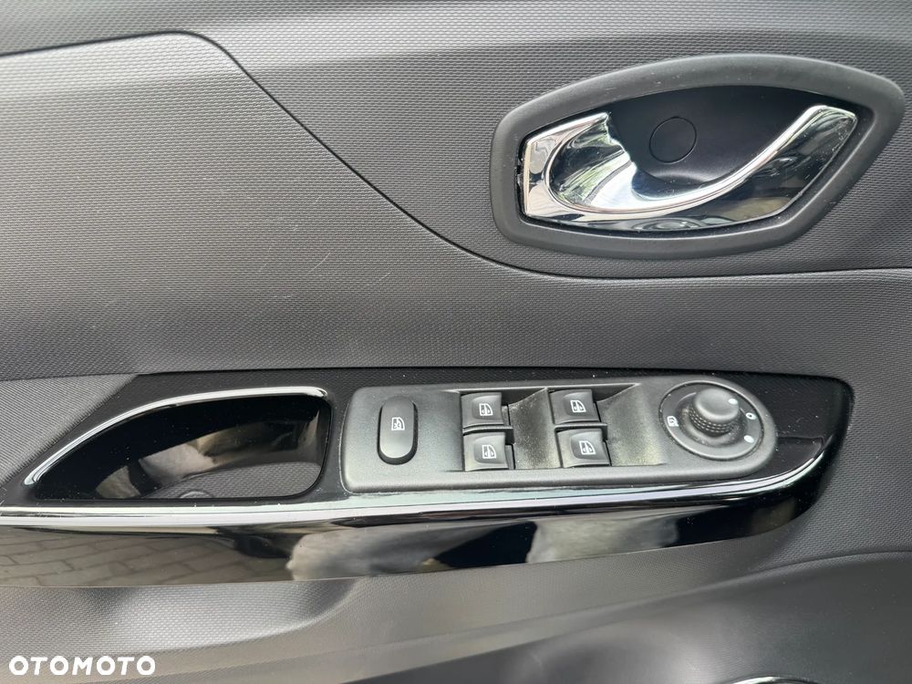 Renault Captur 1.2 Energy TCe Limited EDC - 20