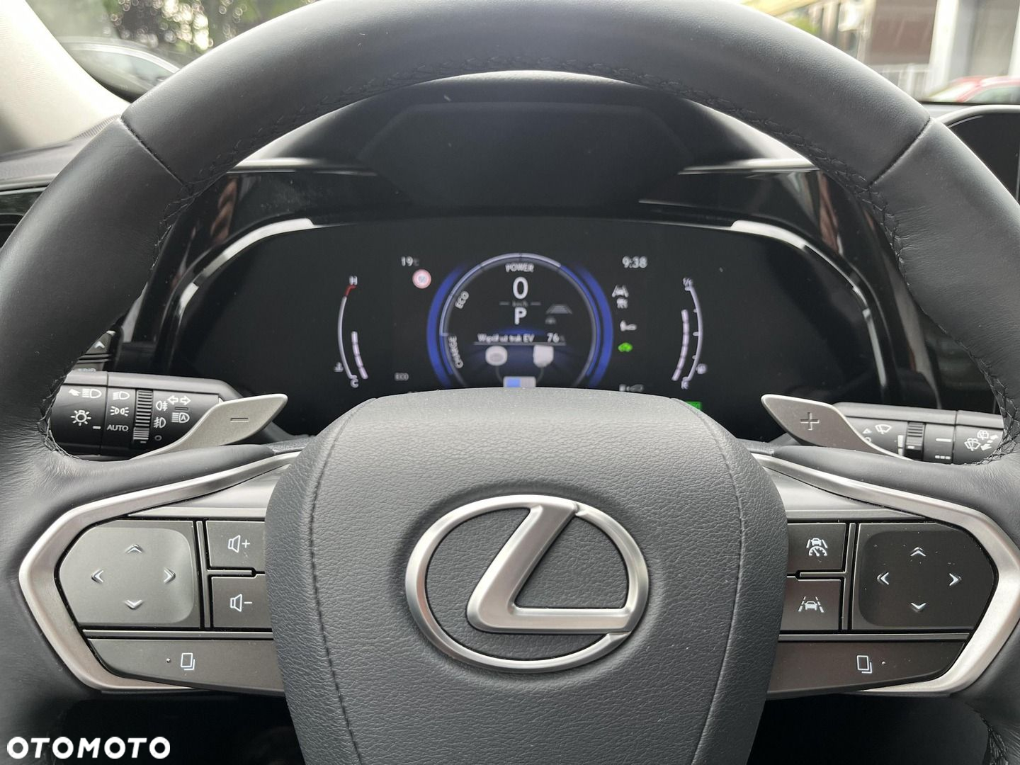 Lexus NX - 16
