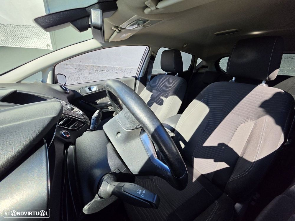 Ford Fiesta 1.0 T EcoBoost Titanium PowerShift - 3